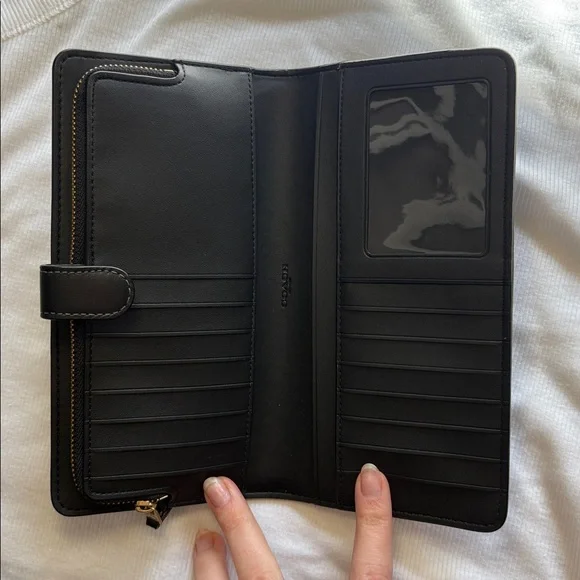 NWT Black Coach Wallet Essential Slim Billfold NEW Zipper for coins cards - Picture 3 of 9